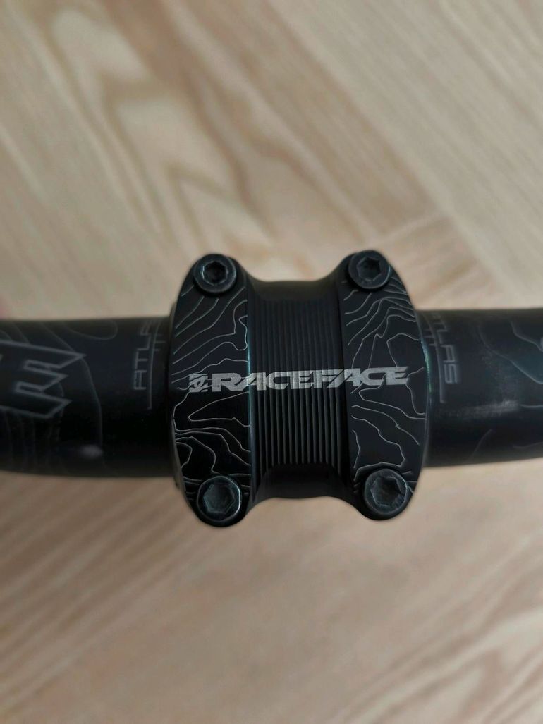 Used Race Face Atlas 2023 bike — image 2 of 6