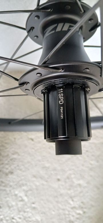 Gebrauchtes OQUO RP45 TEAM Wheelset 2026 bike — Bild 3 von 4