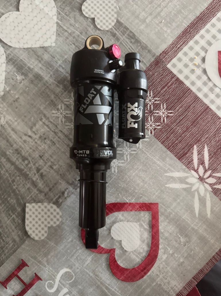 Used Fox DPX2 Air Shock bike — image 3 of 3