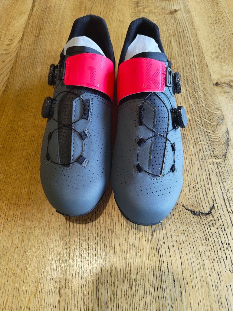 Used Fizik Vento Infinito carbon 2 2023 bike — image 3 of 3