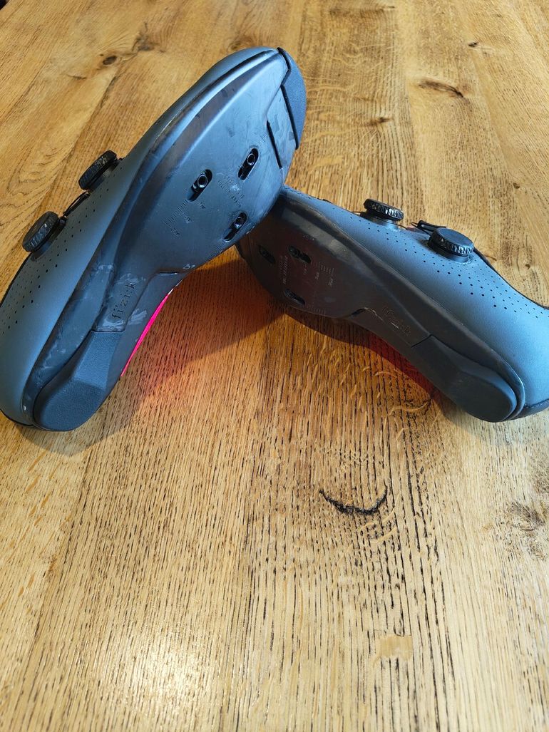 Used Fizik Vento Infinito carbon 2 2023 bike — image 2 of 3