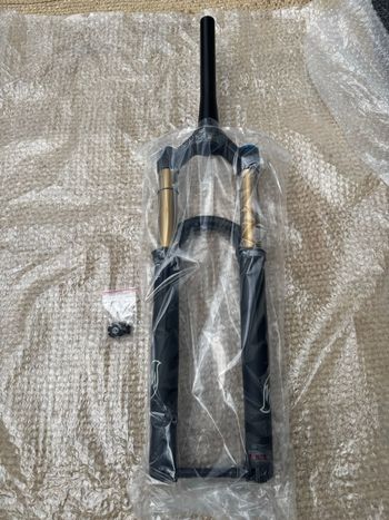 Used Fox 34 Factory Grip2 130mm, 29” 2024 bike — image 2 of 4