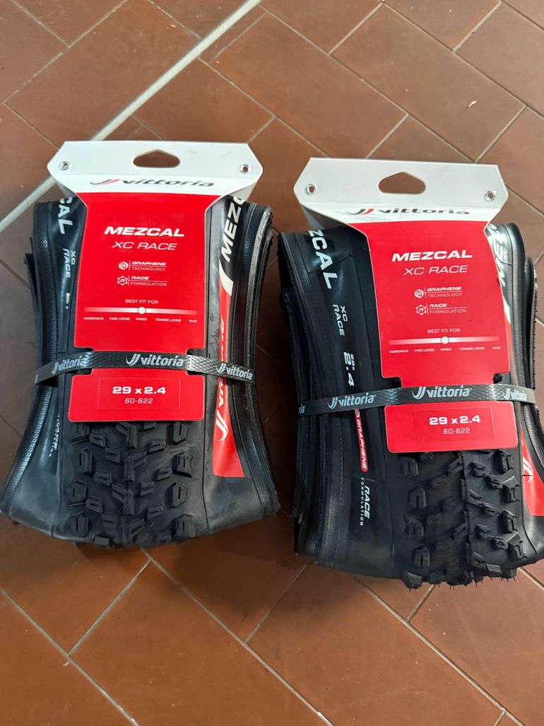 Used Vittoria Mezcal Xc Race 29x2.4 2026 bike — image 1 of 7