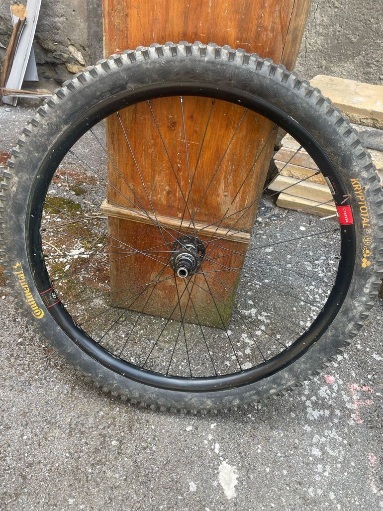 Used Reserve 30 HD Wheelset 29" 2025 bike — image 1 of 4