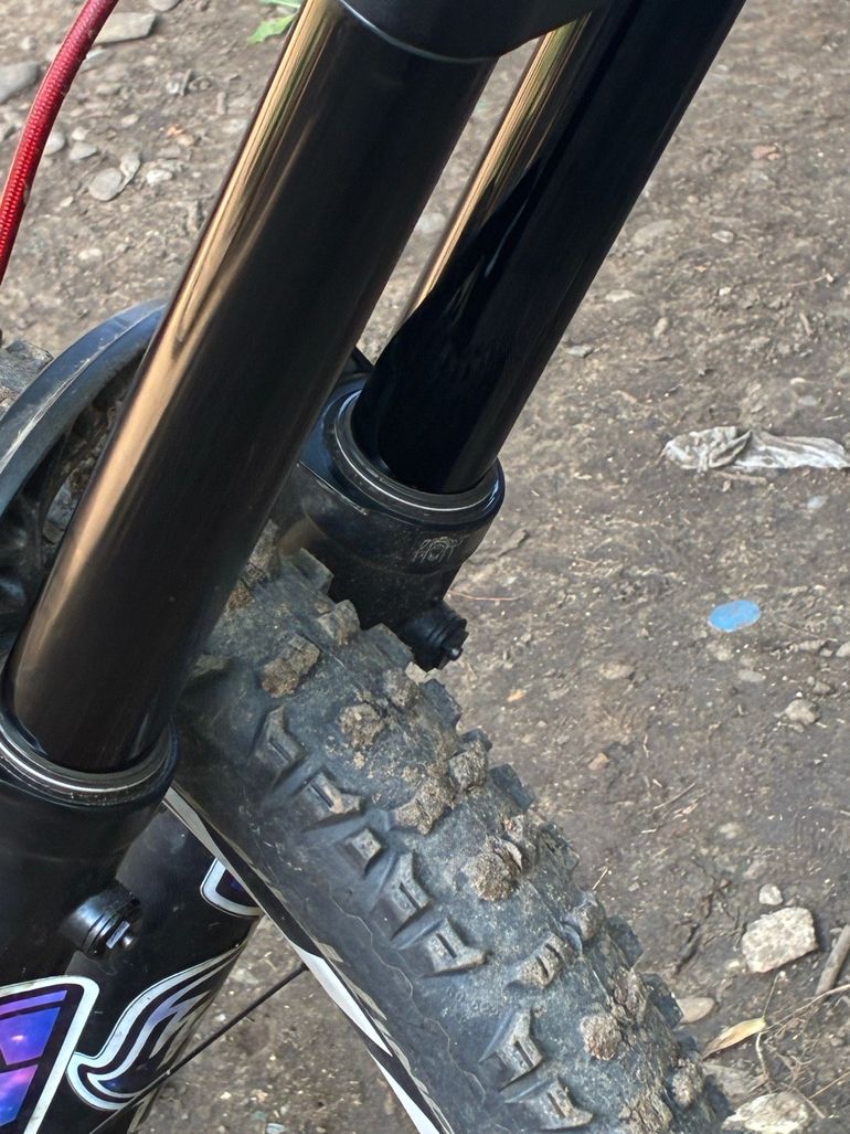 Used Fox 40 Performance Elite 2021 bike — image 3 of 6
