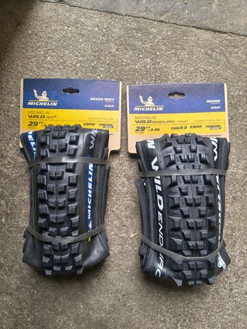 Gebrauchtes Michelin Wild AM2 + Wild Enduro Front Tyres & Tubes