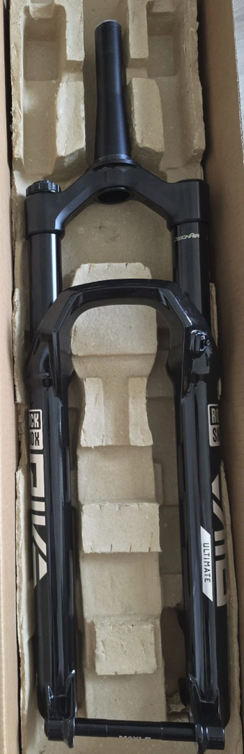 Used RockShox Pike Ultimate Charger 3.1 RC2 29" 130mm 2025 bike