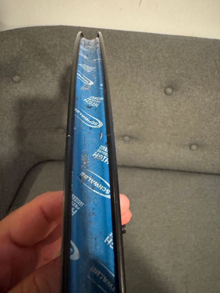 Used Shimano RS171 Gravel Wheelset 2025 bike — image 8 of 8