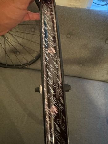 Used Shimano RS171 Gravel Wheelset 2025 bike — image 7 of 8