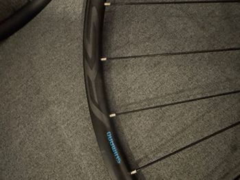 Used Shimano RS171 Gravel Wheelset 2025 bike — image 6 of 8