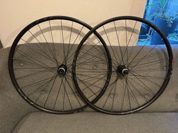 Used Shimano RS171 Gravel Wheelset 2025 bike