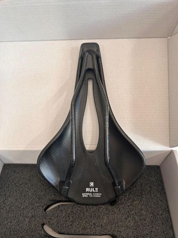 Brugt rule 3D Carbon Saddle 2025 bike — billede 11 af 12