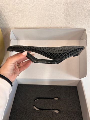 Brugt rule 3D Carbon Saddle 2025 bike — billede 12 af 12