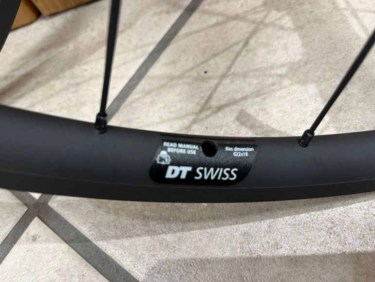 Used Dt Swiss PR 1400 DICUT OXiC Wheelset 2026 bike — image 4 of 6