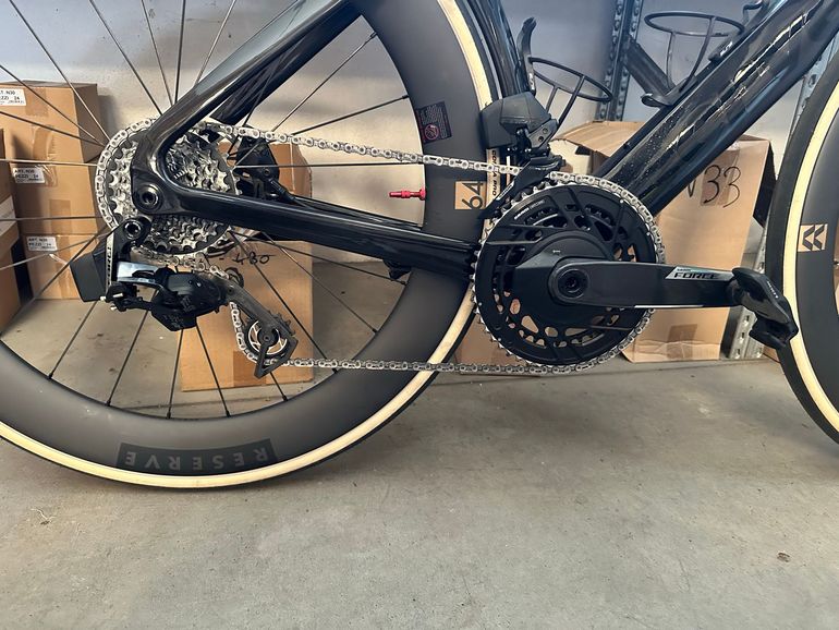 Used Sram Force eTap AXS E1 12-speed Groupset 2026 bike — image 1 of 10