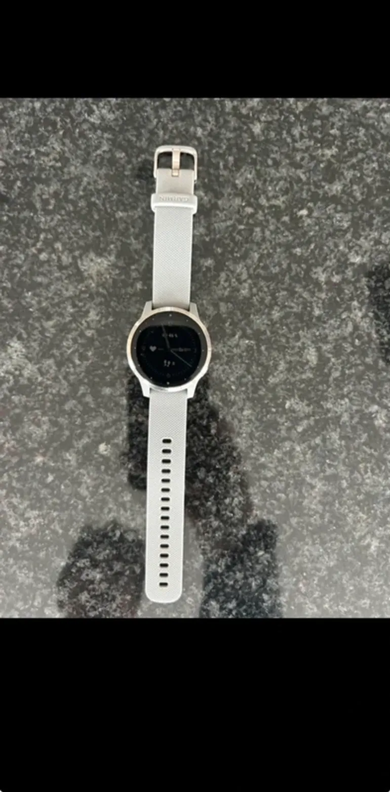 Used Garmin vívoactive 4s bike — image 1 of 7