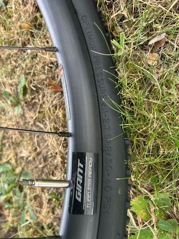Used Challenge Grifo 700x33 (33-622) bike — image 3 of 6