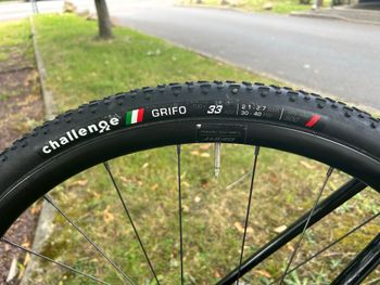 Used Challenge Cyclo-cross or Gravel Tire 700x33 (ETRTO 33-622) bike — image 2 of 5