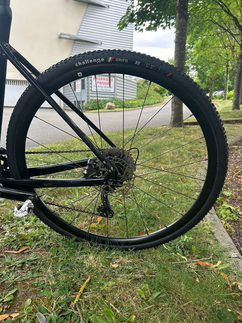 Used Challenge Cyclo-cross or Gravel Tire 700x33 (ETRTO 33-622) bike — image 4 of 5