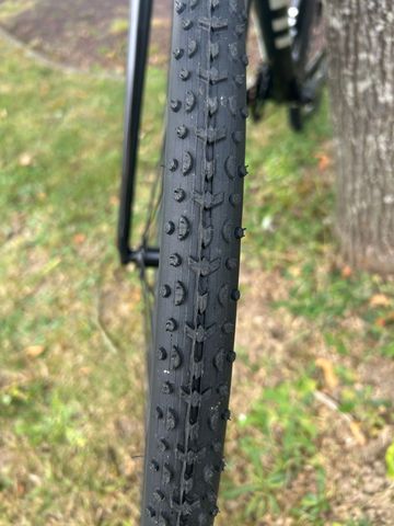 Used Challenge 700x33 bike — image 6 of 8