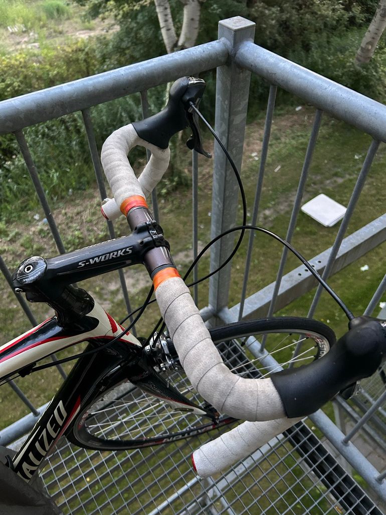 Used Specialized Zertz Dampening handlebars 44 cm bike — image 1 of 9