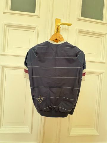 Käytetty Pas Normal Studios Solitude Jersey Navy S 2025 bike — kuva 3 / 4