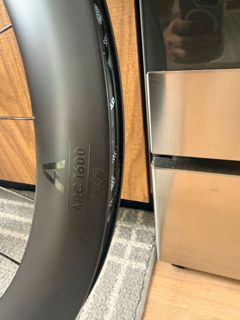 Used Dt Swiss ARC 1600 DiCut DB 65mm 2026 bike — image 8 of 8