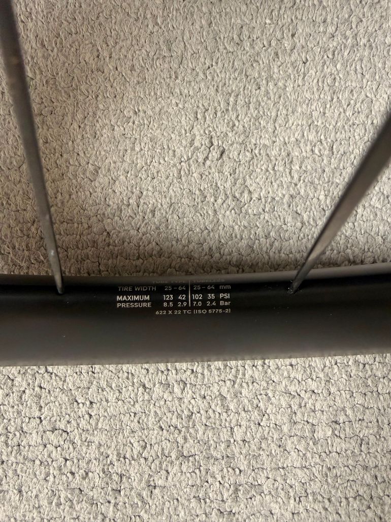 Used Dt Swiss ARC 1600 DiCut DB 65mm 2026 bike — image 4 of 8