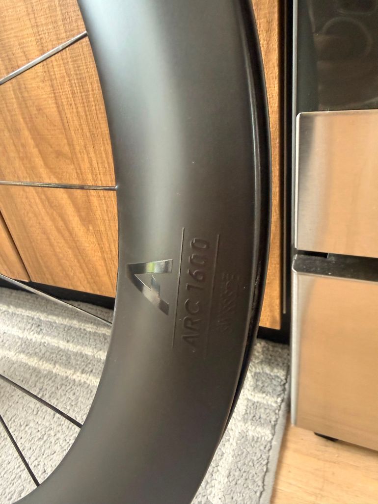 Used Dt Swiss ARC 1600 DiCut DB 65mm 2026 bike — image 3 of 8