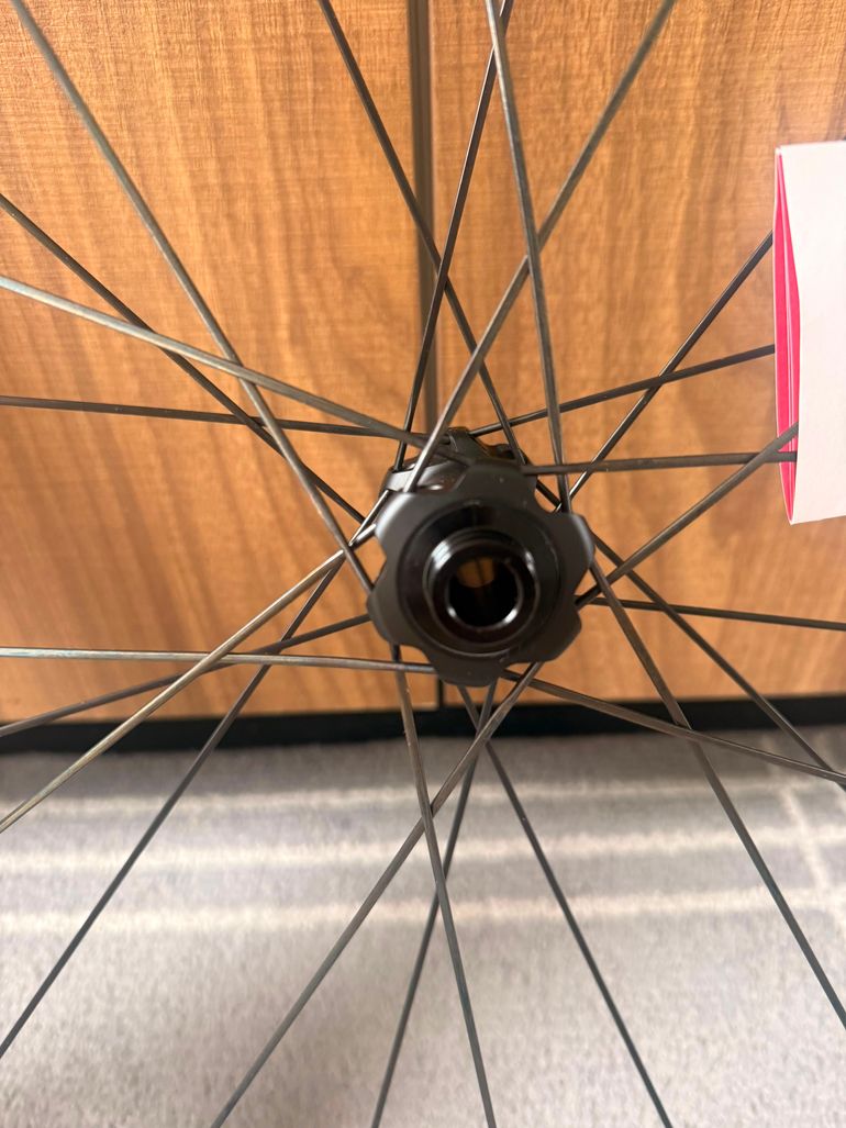 Used Dt Swiss ARC 1600 DiCut DB 65mm 2026 bike — image 6 of 8