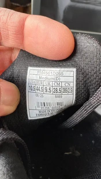 Used Brooks Cascadia 19 GTX bike — image 5 of 5
