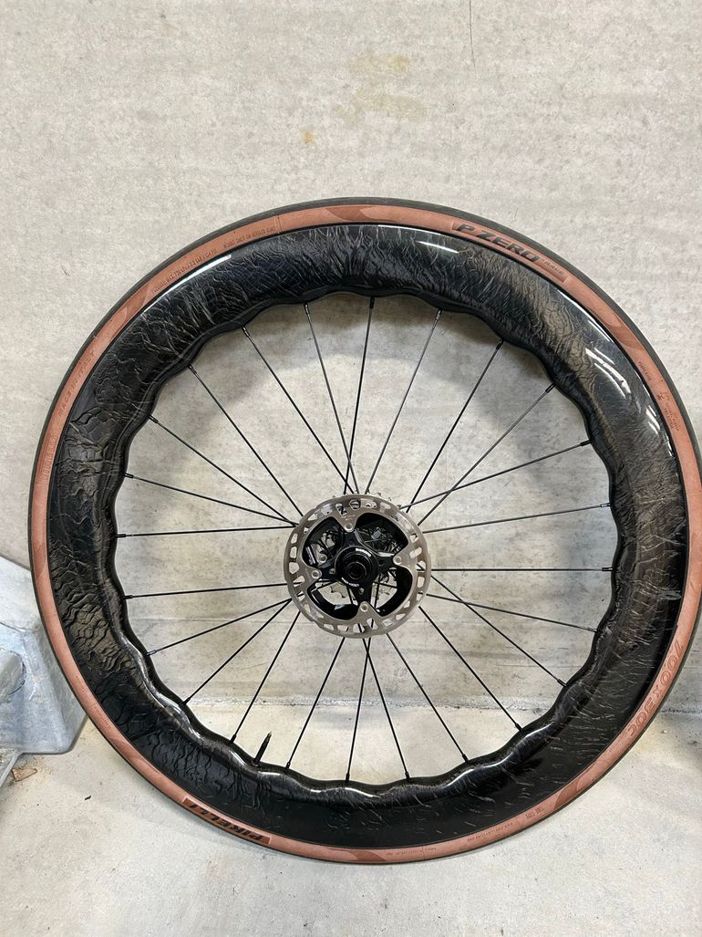 Used carbonal Custom wave wheelset 2026 bike — image 3 of 4