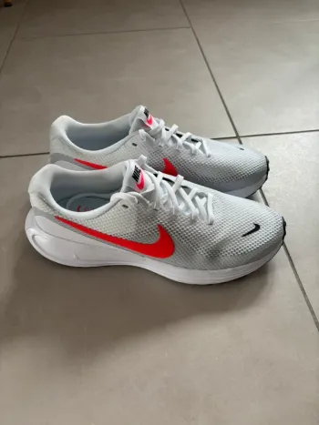 Used Orange Chaussure de running Nike bike