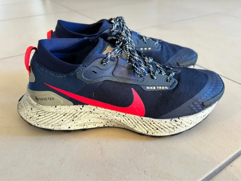 Used Nike Trail Goretex bike — image 3 of 7