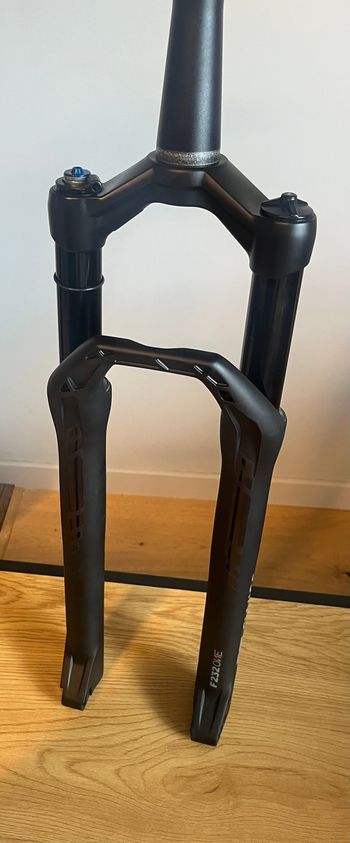 Used Dt Swiss F 232 ONE 2026 bike — image 3 of 4