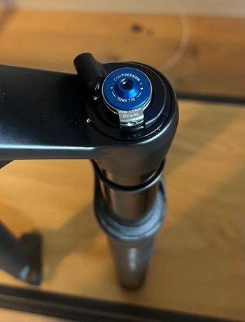 Used Dt Swiss F 232 ONE 2026 bike — image 4 of 4