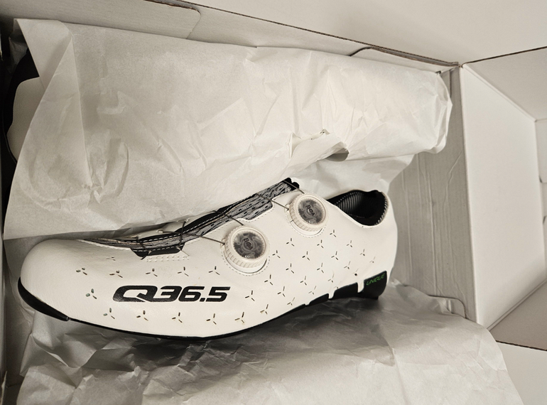 Used Q36.5 Unique Road Shoes White 2026 bike — image 1 of 6