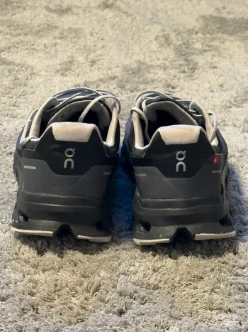 Used On Running Cloudvista Waterproof bike — image 3 of 6