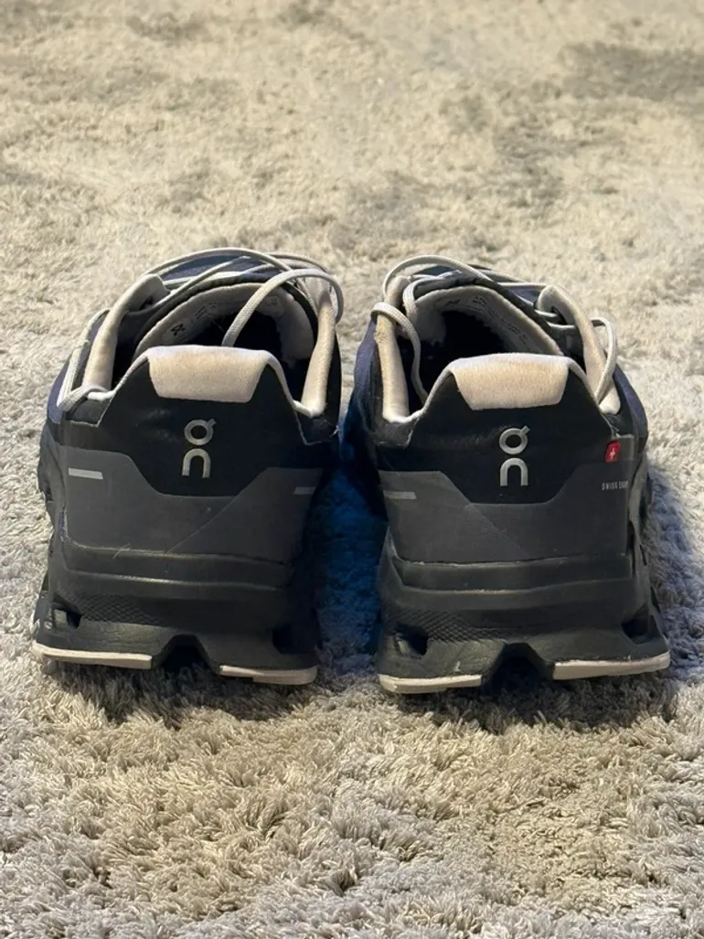 Used On Running Cloudvista Waterproof bike — image 3 of 6