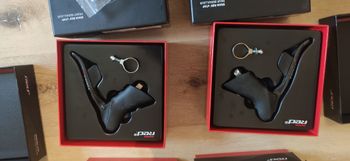 Used Sram Red eTap 2x11 Rim Brake bike — image 9 of 15