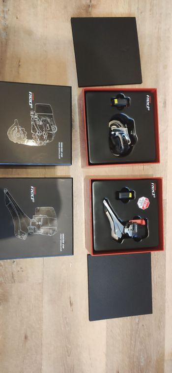 Used Sram Red eTap 2x11 Rim Brake bike — image 7 of 15