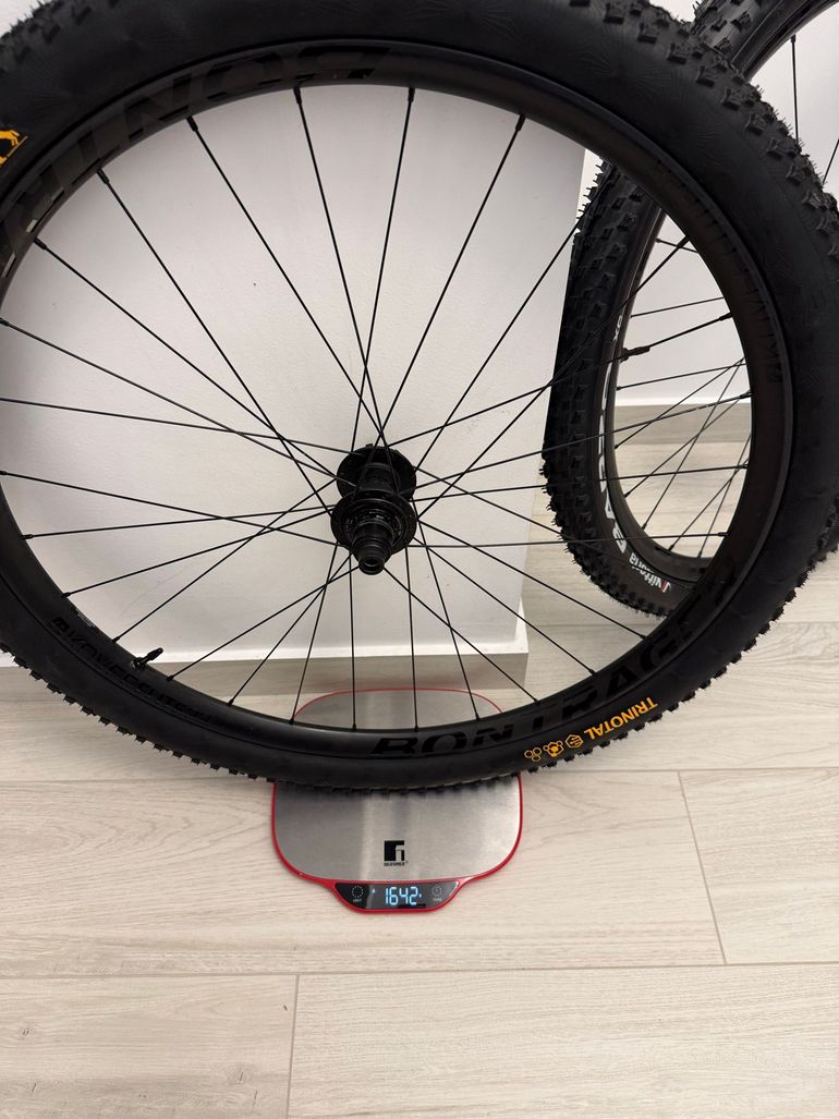 Used Bontrager Kovee Elite 23 Carbon Wheelset 29" 2022 bike — image 10 of 10