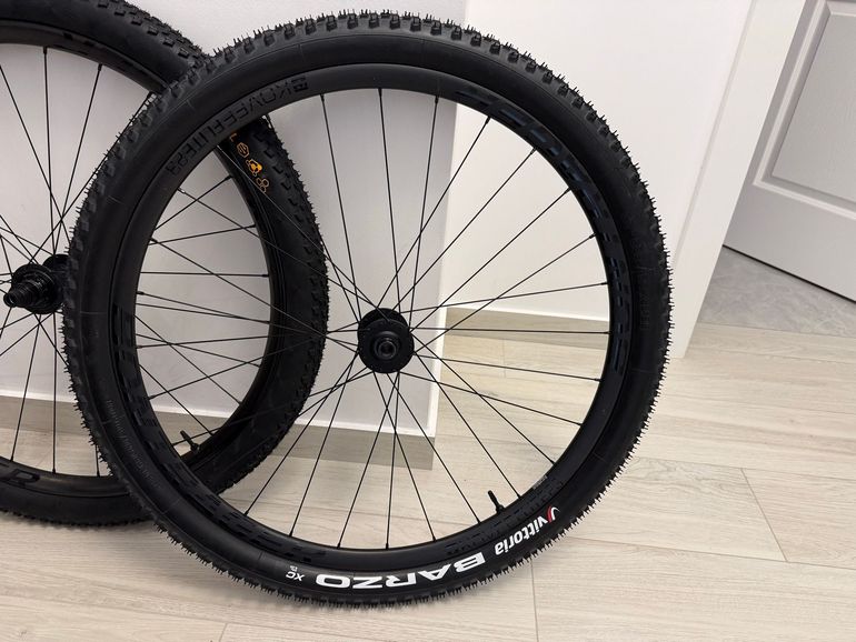Used Bontrager Kovee Elite 23 Carbon Wheelset 29" 2022 bike — image 7 of 10
