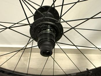 Used Bontrager Kovee Elite 23 Carbon Wheelset 29" 2022 bike — image 5 of 10