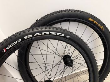 Used Bontrager Kovee Elite 23 Carbon Wheelset 29" 2022 bike — image 8 of 10