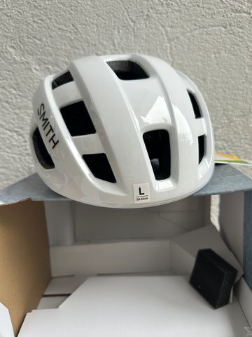 Used Smith Optics Triad MIPS Helmet 2025 bike — image 2 of 4