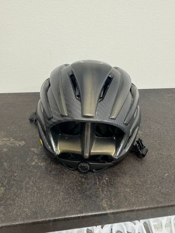 Used MET Trenta 3K Carbon MIPS Helmet bike — image 6 of 8