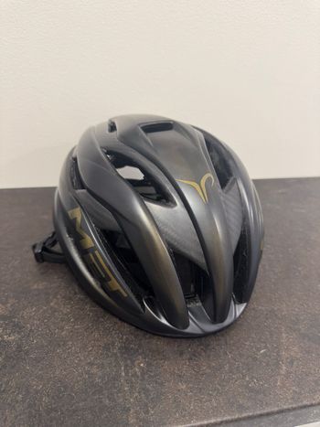 Used MET Trenta 3K Carbon MIPS Helmet bike — image 8 of 8