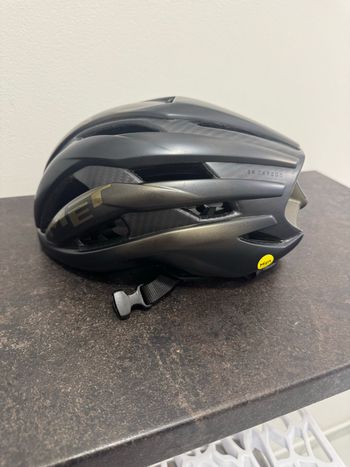 Used MET Trenta 3K Carbon MIPS Helmet bike — image 3 of 8