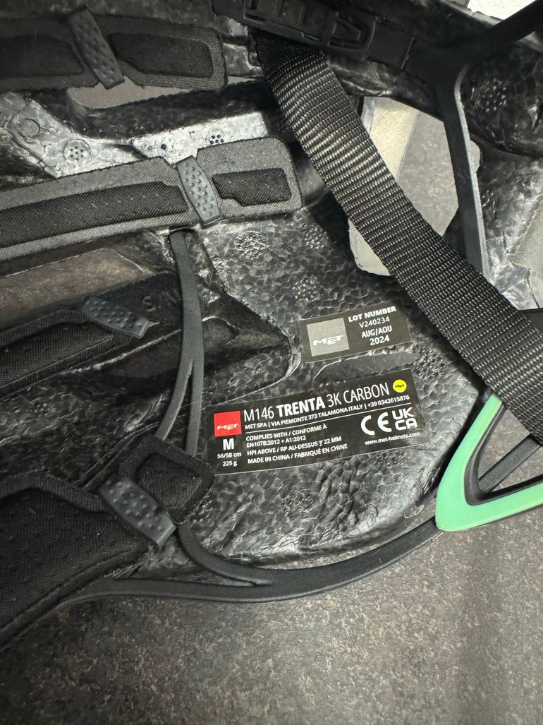 Used MET Trenta 3K Carbon MIPS Helmet bike — image 5 of 8